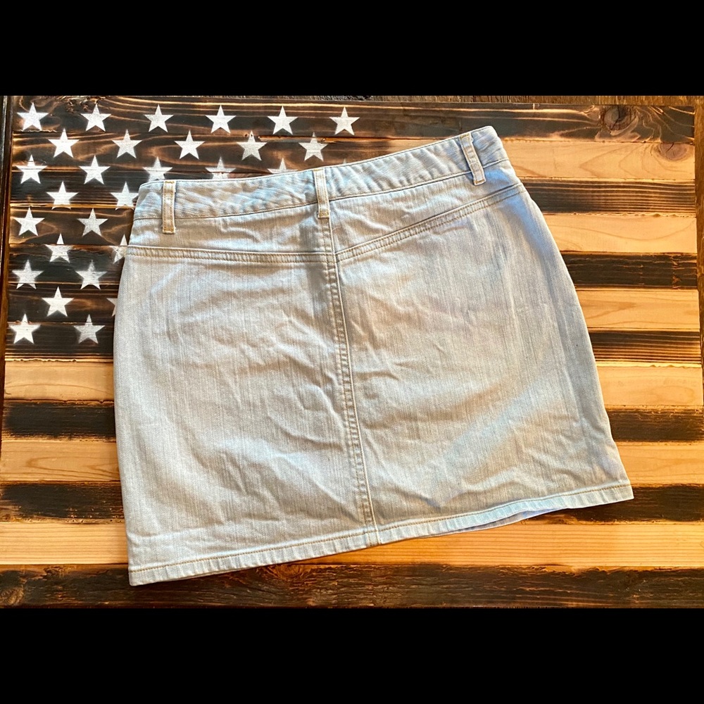 Theory Denim Skirt, Size 4 - Picture 6 of 8